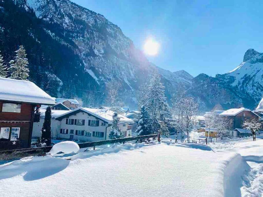 Cozy Apartment In Vintage House In Kandersteg Exteriör bild