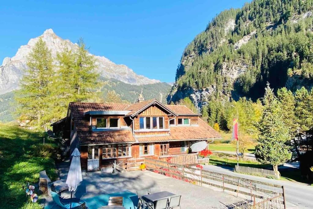 Cozy Apartment In Vintage House In Kandersteg Exteriör bild